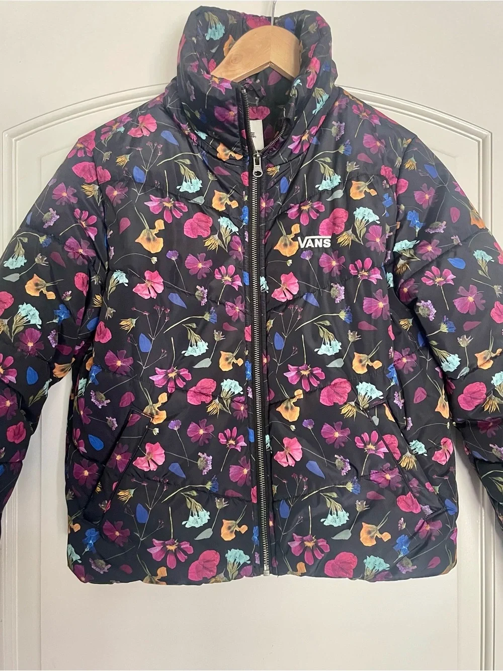 VANS Black Multicolor Floral Women's Puffer Jacket Zip Lined Pockets XS